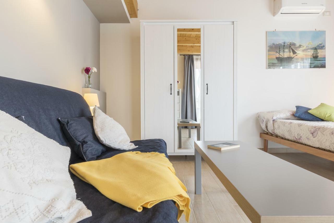 Peperino Attic Flat Apartment Ciampino Exterior photo